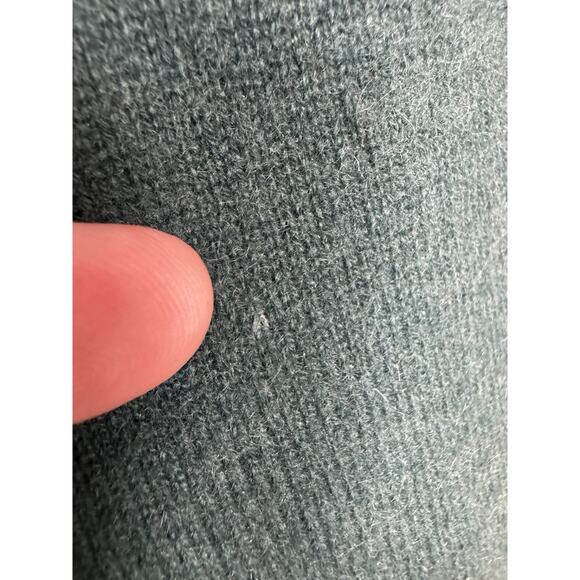 100% Cashmere Sweater Women’s Small Pine Green V-Neck Alex Marie - Picture 4 of 10